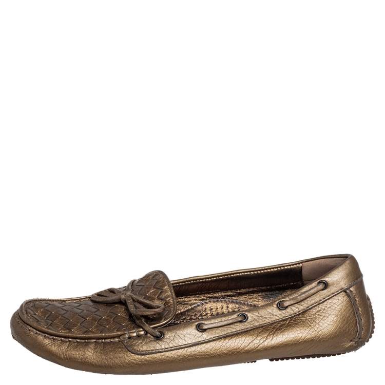 Pre Owned Bottega Veneta Metallic Gold Intrecciato Leather Wave Driving Loafers Size 41