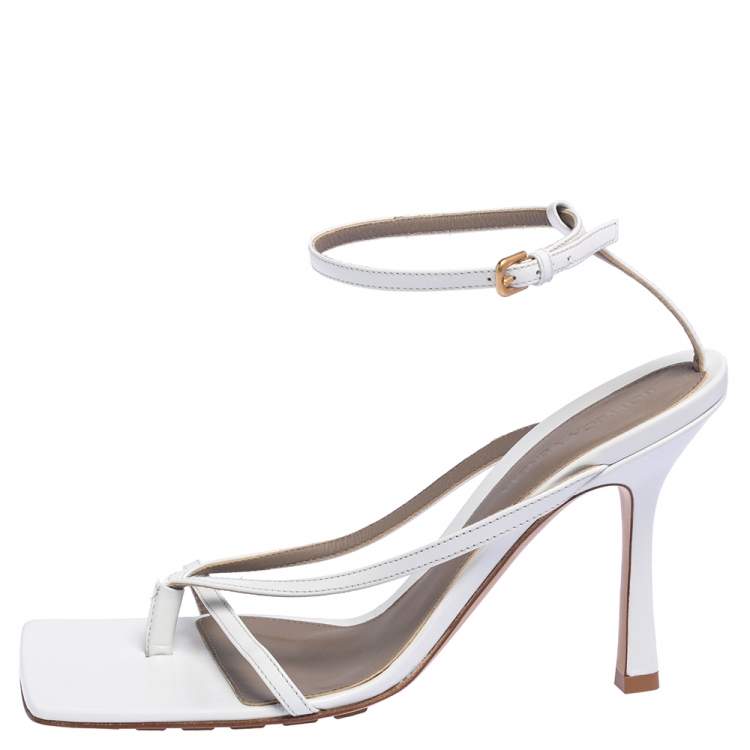 Pre Owned Bottega Veneta White Leather Ankle Strap Square Toe Sandals Size 38.5