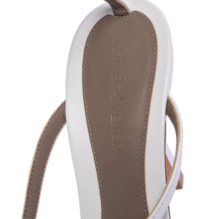Pre Owned Bottega Veneta White Leather Ankle Strap Square Toe Sandals Size 38.5