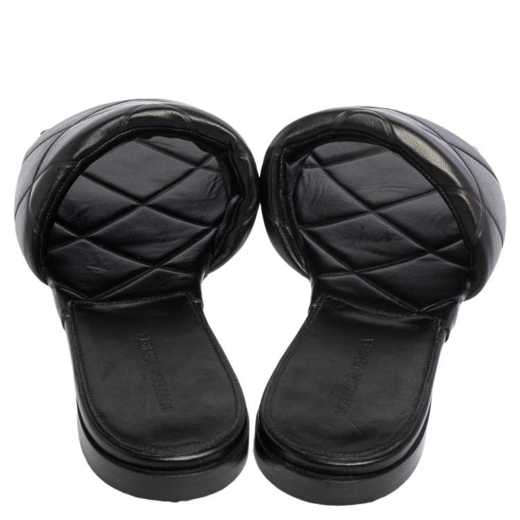 Pre Owned Bottega Black Quilted Leather Slide Flats Size 42