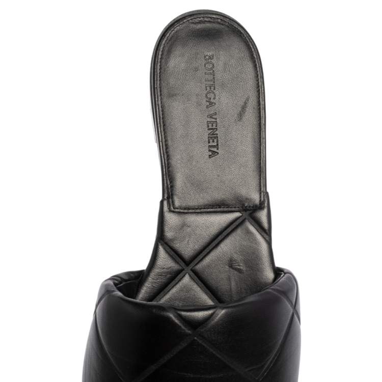 Pre Owned Bottega Black Quilted Leather Slide Flats Size 42