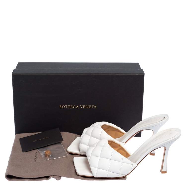 Pre Owned Bottega Veneta White Quilted Leather Lido Slide Sandals Size 39