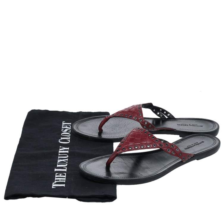 Pre Owned Bottega Veneta Burgundy Leather Thong Sandals Size 38.5