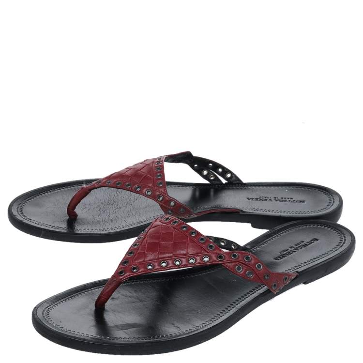 Pre Owned Bottega Veneta Burgundy Leather Thong Sandals Size 38.5
