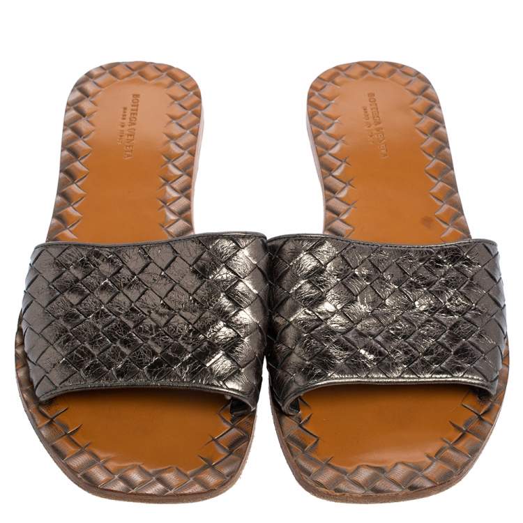Pre Owned Bottega Veneta Metallic Grey Intrecciato Leather Flat Slides Size 39