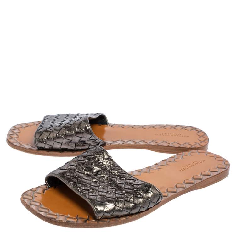 Pre Owned Bottega Veneta Metallic Grey Intrecciato Leather Flat Slides Size 39