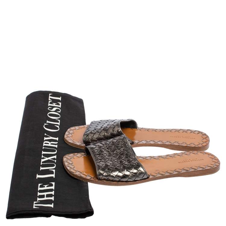 Pre Owned Bottega Veneta Metallic Grey Intrecciato Leather Flat Slides Size 39