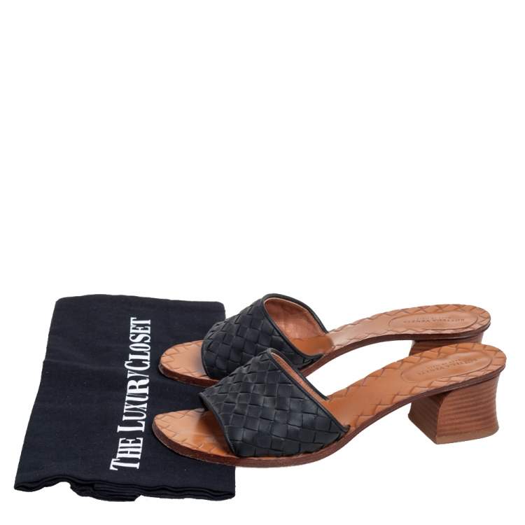 Pre Owned Bottega Veneta Black Intrecciato Leather Slide Sandals Size 37.5