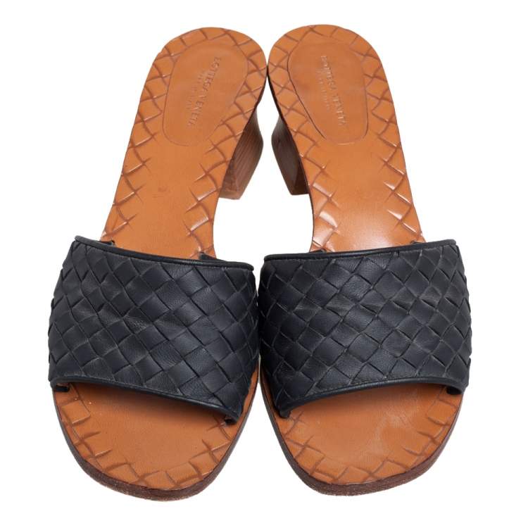 Pre Owned Bottega Veneta Black Intrecciato Leather Slide Sandals Size 37.5