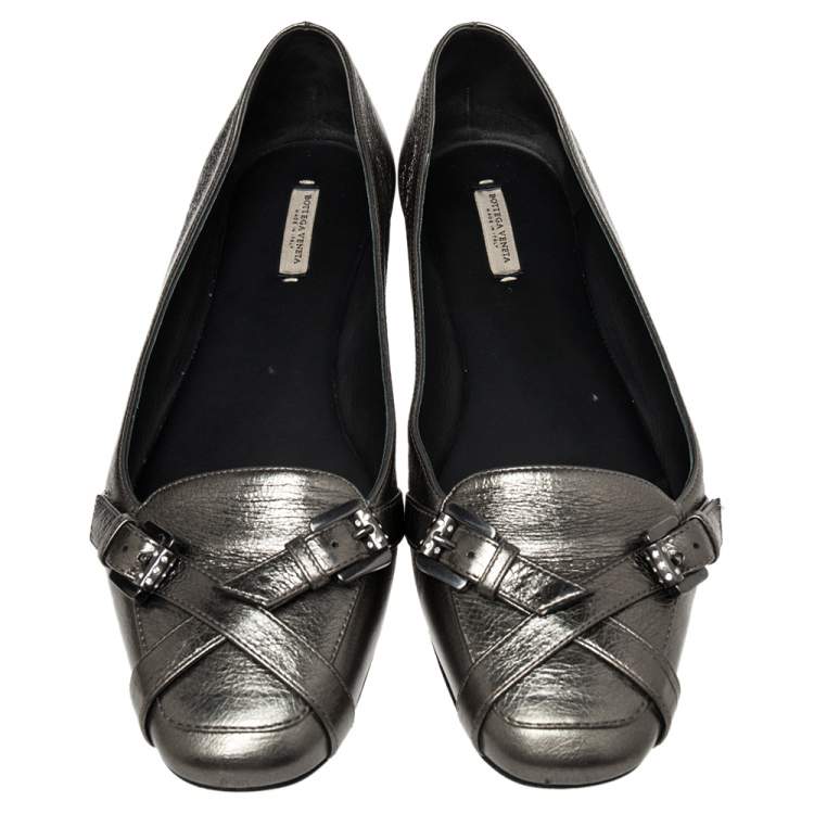 Pre Owned Bottega Veneta Metallic Leather Cross Buckle Strap Ballet Flats Size 39