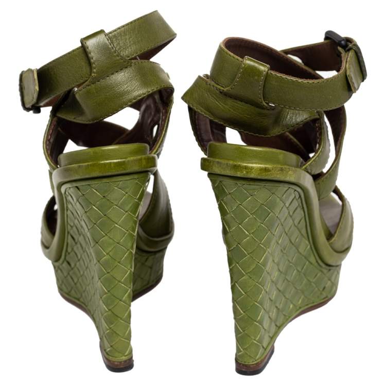 Pre Owned Bottega Veneta Green Intrecciato And Leather Wedge Sandals Size 38