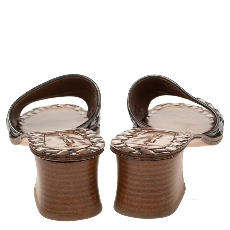 Pre Owned Bottega Veneta Metallic Grey Intrecciato Leather Ravello Slide Sandals Size 38