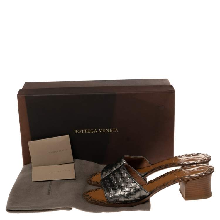 Pre Owned Bottega Veneta Metallic Grey Intrecciato Leather Ravello Slide Sandals Size 38