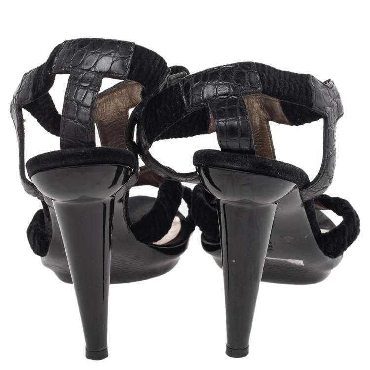 Pre Owned Bottega Veneta Black Croc Embossed Leather T-Strap Sandals Size 38.5
