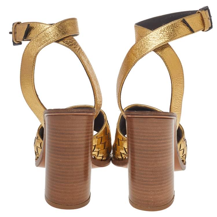 Pre Owned Bottega Veneta Gold Intrecciato Leather Block Heel Sandals Size 40