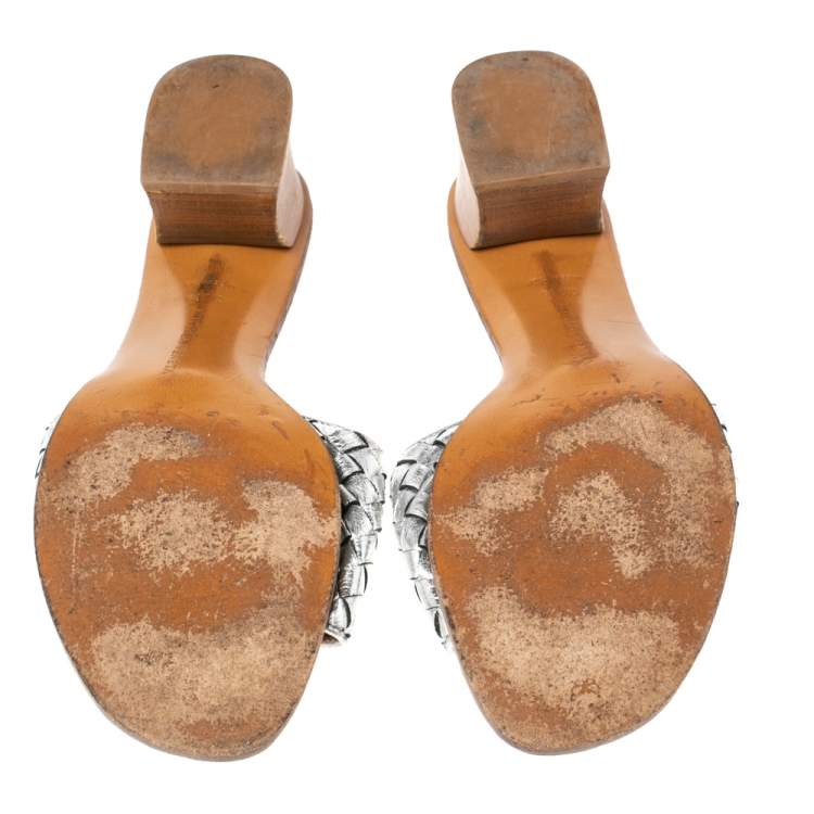 Pre Owned Bottega Veneta Metallic Silver Intrecciato Leather Slide  Sandals Size 39.5