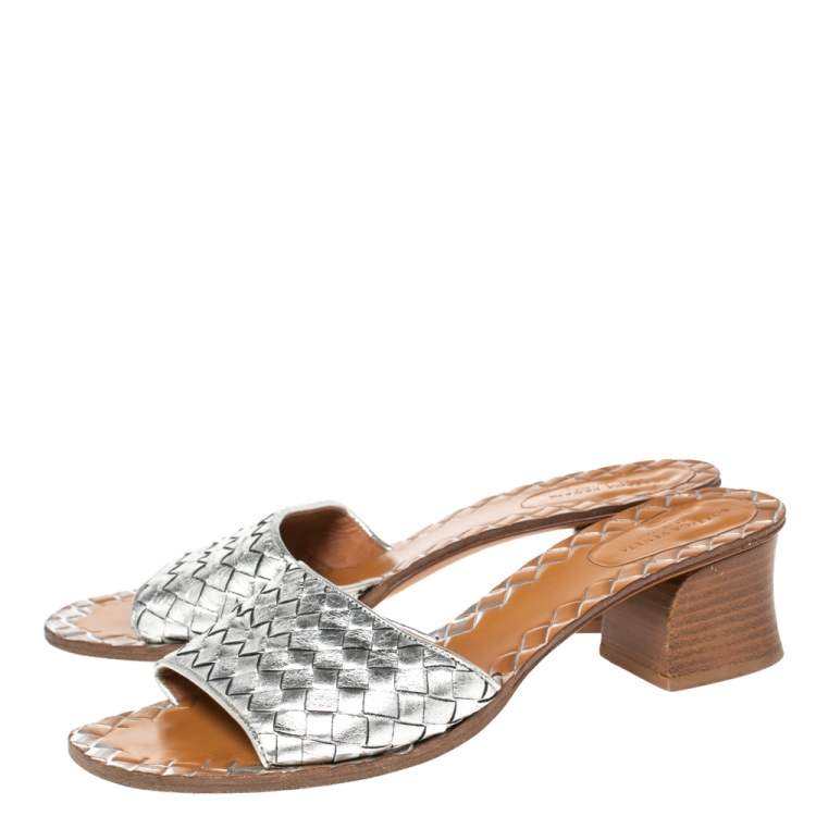 Pre Owned Bottega Veneta Metallic Silver Intrecciato Leather Slide  Sandals Size 39.5