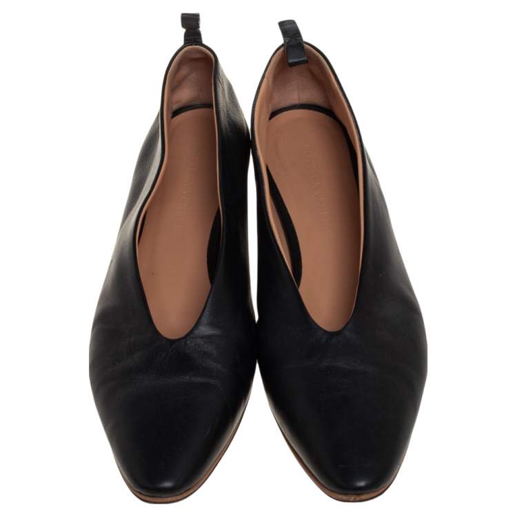 Pre Owned Bottega Veneta Black Leather Almond Toe Flats Size 38