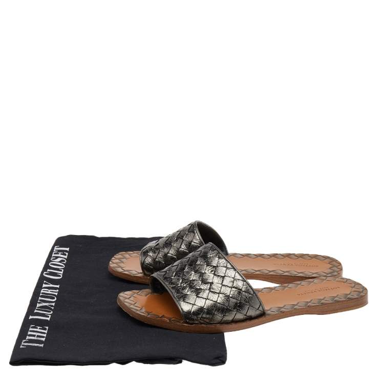 Pre Owned Bottega Veneta Metallic Intrecciato Leather Flat Slides Size 35