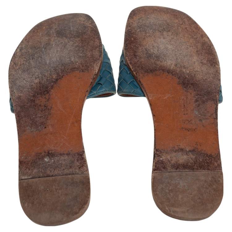 Pre Owned Bottega Veneta Blue Leather Flat  Sandals Size 37.5