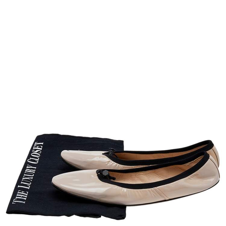 مملوكة مسبقًا Bottega Veneta Pink Patent Leather Scrunch Ballet Flats Size 38.5