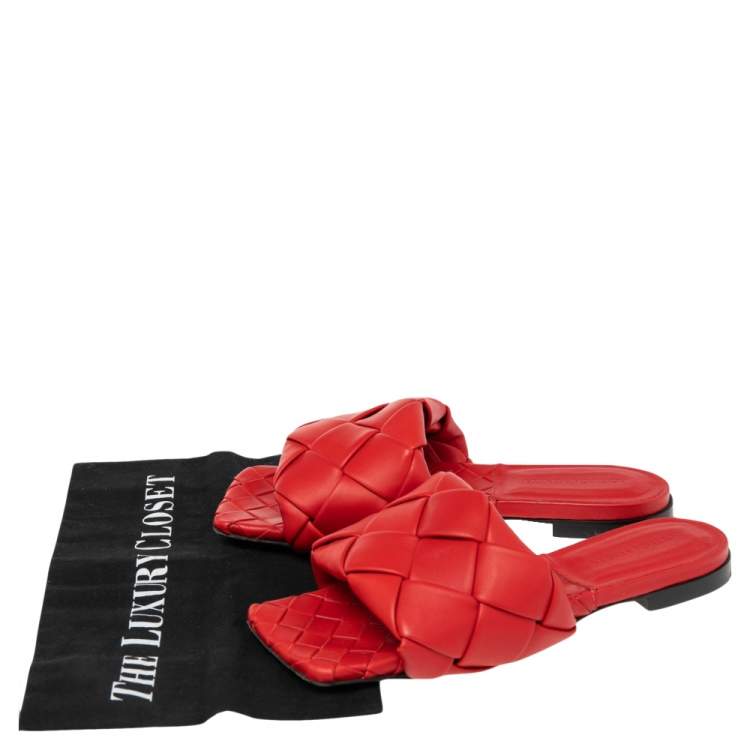 Pre Owned Bottega Veneta Red Intrecciato Leather Flat Slide Sandals Size 37