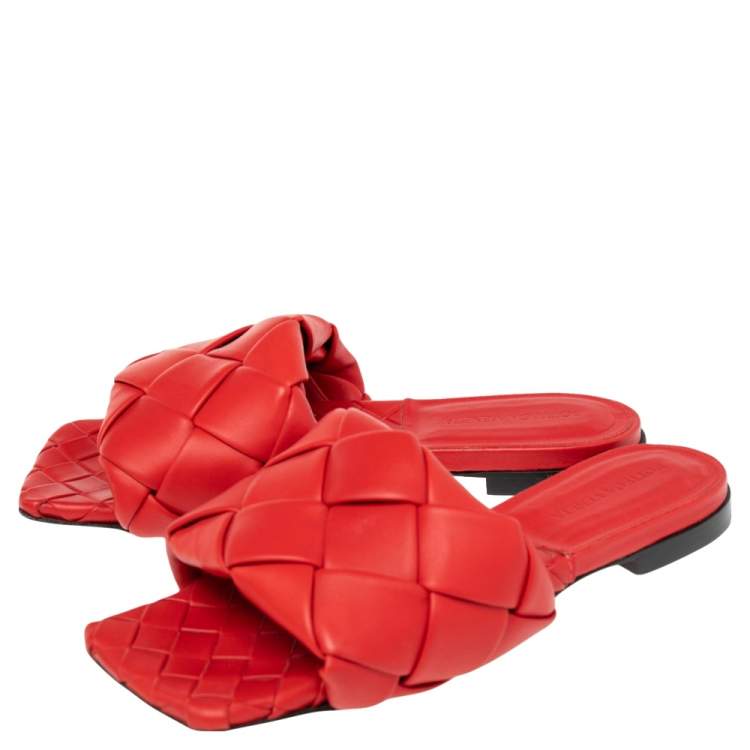 Pre Owned Bottega Veneta Red Intrecciato Leather Flat Slide Sandals Size 37