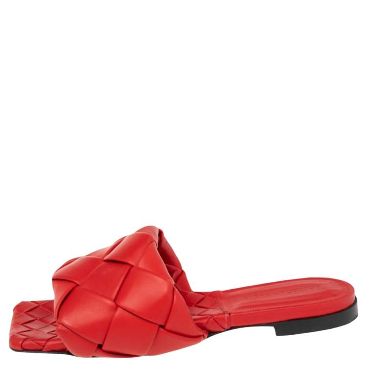 Pre Owned Bottega Veneta Red Intrecciato Leather Flat Slide Sandals Size 37