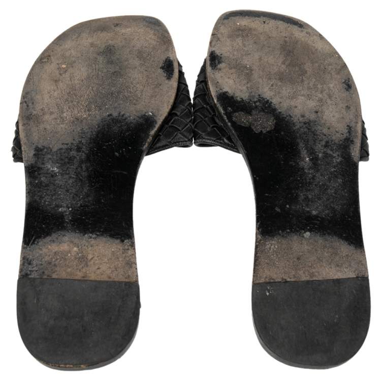 مملوكة مسبقًا Bottega Veneta Black Intrecciato Leather Slide Flat Sandals Size 41