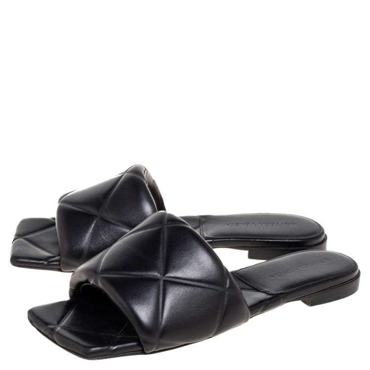 Pre Owned Bottega Veneta Black Leather Lido Flat Slides Size 37
