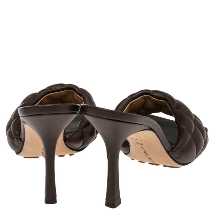 Pre Owned Bottega Veneta Dark Brown Padded Leather Slide Sandals Size 39