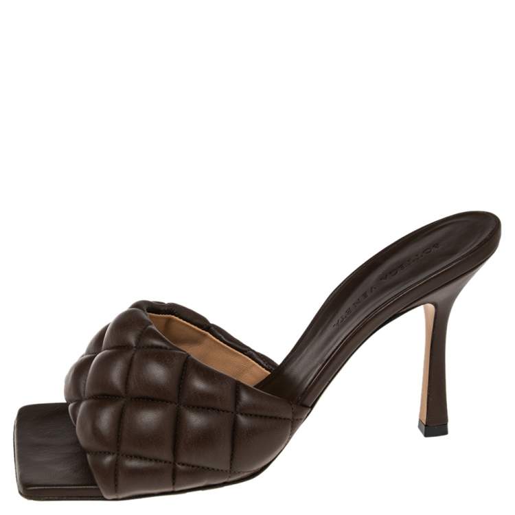 Pre Owned Bottega Veneta Dark Brown Padded Leather Slide Sandals Size 39