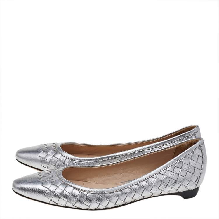 Pre Owned Bottega Veneta Silver Intrecciato Leather Ballet Flats Size 36
