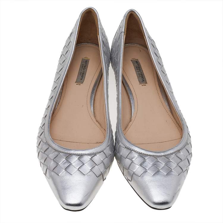 Pre Owned Bottega Veneta Silver Intrecciato Leather Ballet Flats Size 36