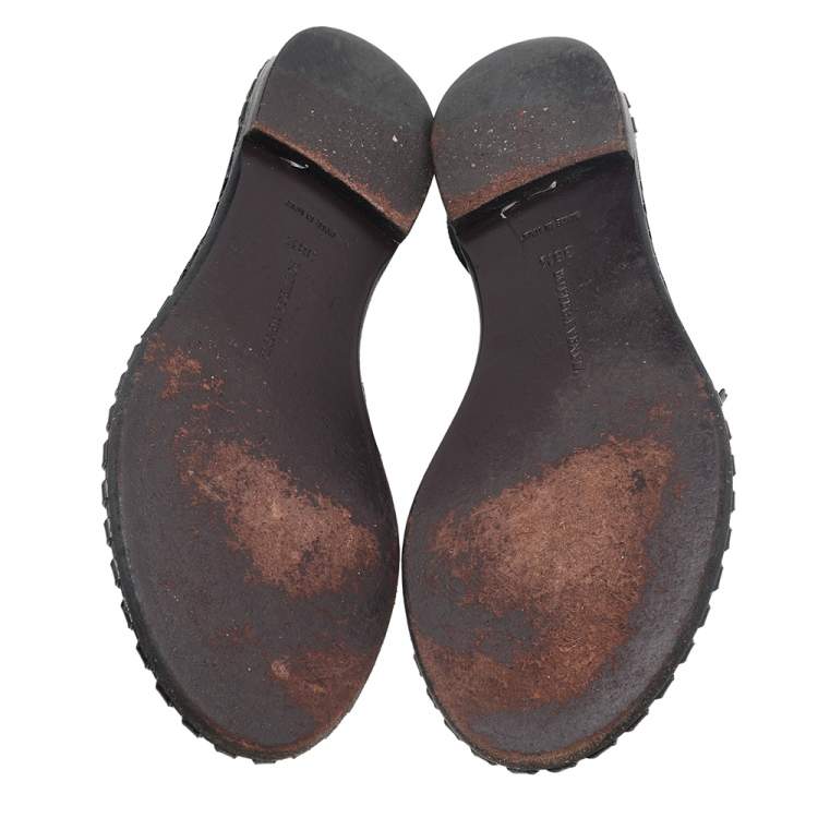 Pre Owned Bottega Veneta Black Patent Leather Flower Cutout Flat Sandals Size 38.5