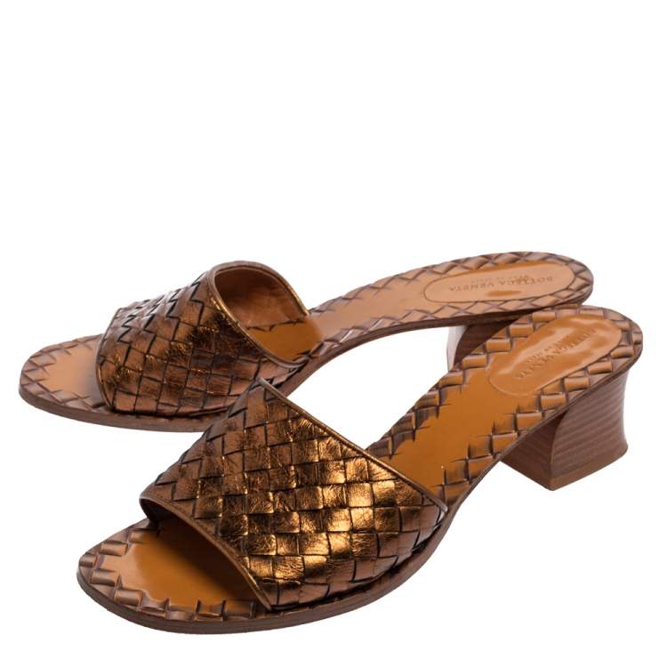 Pre Owned Bottega Veneta Metallic Bronze Leather Block Heel Slide Sandals Size 39