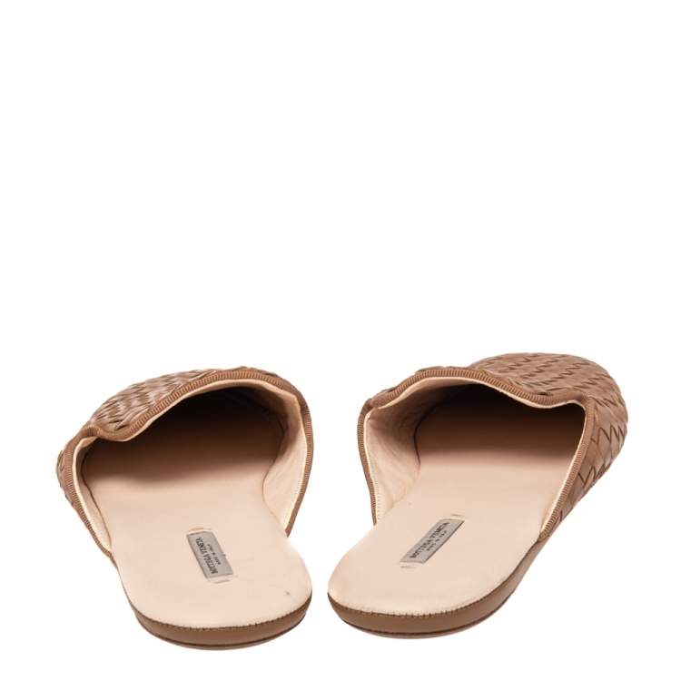 Pre Owned Bottega Veneta Brown Intrecciato Leather  Mules Size 36