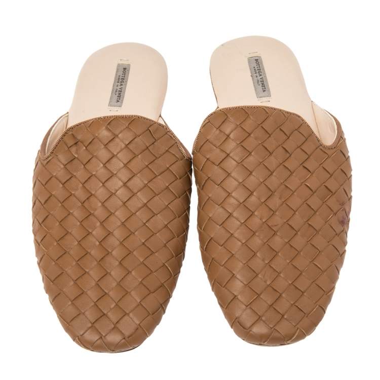 Pre Owned Bottega Veneta Brown Intrecciato Leather  Mules Size 36