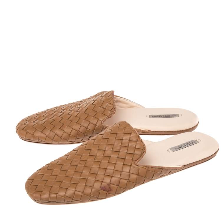 Pre Owned Bottega Veneta Brown Intrecciato Leather  Mules Size 36