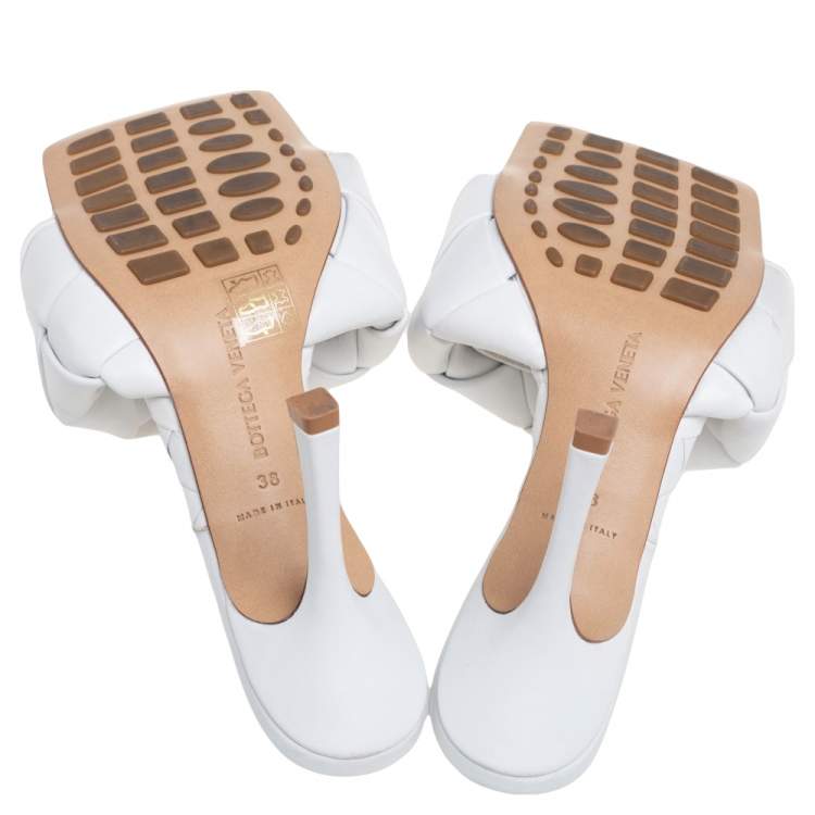 مملوكة مسبقًا Bottega Veneta White Intrecciato Weave Leather Lido Slide Sandals Size 38