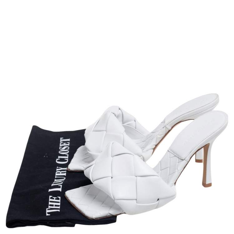 مملوكة مسبقًا Bottega Veneta White Intrecciato Weave Leather Lido Slide Sandals Size 38