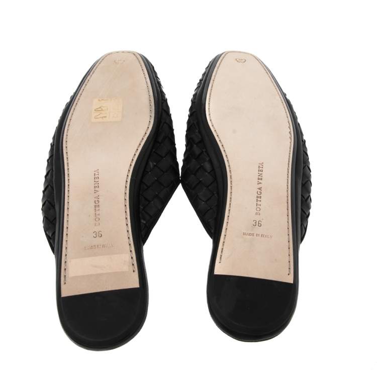 Pre Owned Bottega Veneta Black  Intrecciato Leather  Mules Size 36