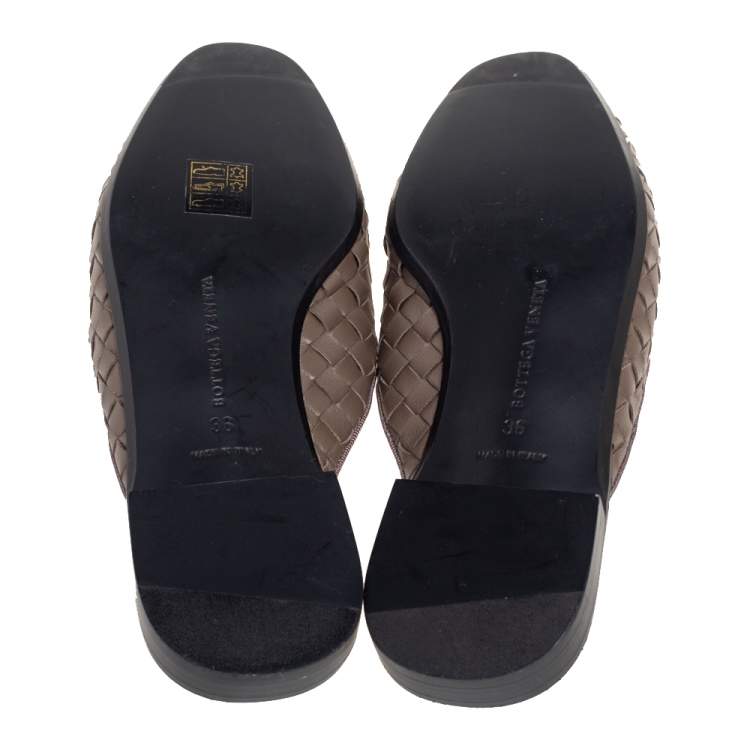 Pre Owned Bottega Veneta Brown Intrecciato Leather  Mules Size 36