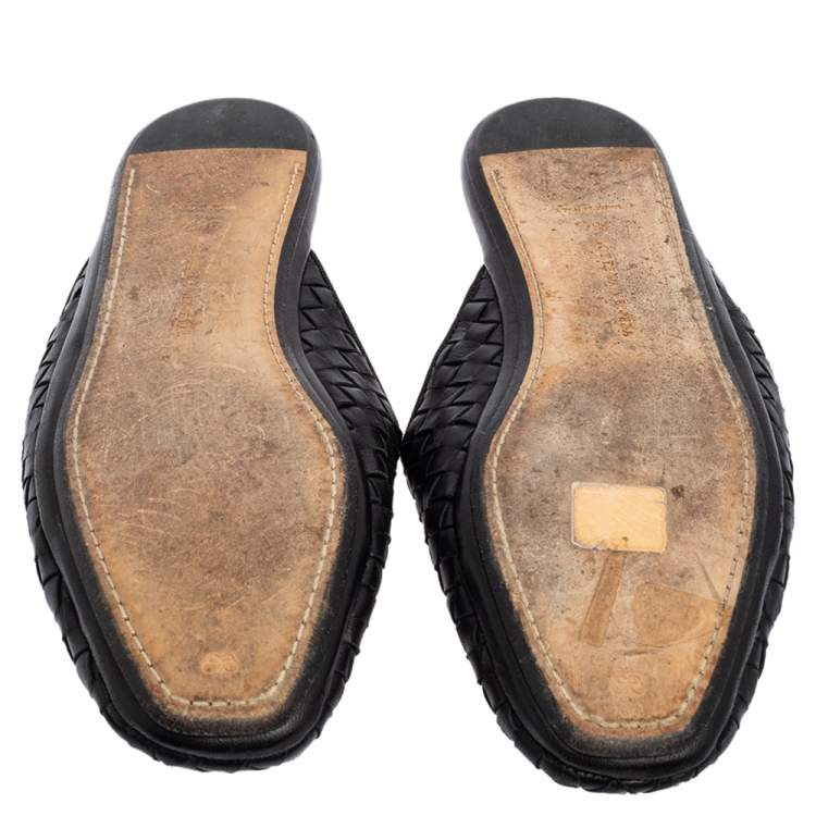 Pre Owned Bottega Veneta Black Intrecciato Leather Fiandra Flat Mules Size 38.5
