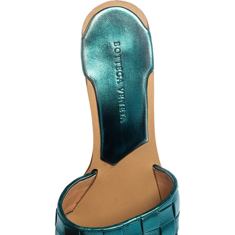 Pre Owned Bottega Veneta Metallic Blue Intrecciato Leather Square Toe Slide Sandals Size 39