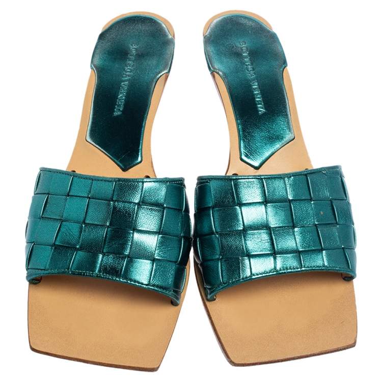 Pre Owned Bottega Veneta Metallic Blue Intrecciato Leather Square Toe Slide Sandals Size 39