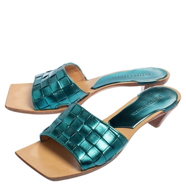 Pre Owned Bottega Veneta Metallic Blue Intrecciato Leather Square Toe Slide Sandals Size 39
