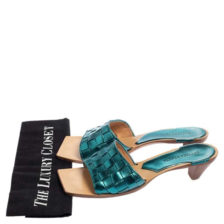 Pre Owned Bottega Veneta Metallic Blue Intrecciato Leather Square Toe Slide Sandals Size 39