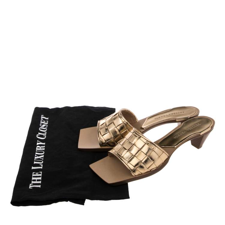 Pre Owned Bottega Veneta Metallic Gold Intrecciato Leather Square Toe Slide Sandals Size 37