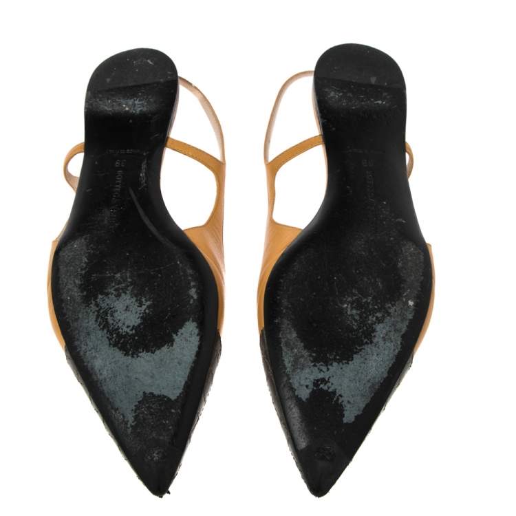 Pre Owned Bottega Veneta Yellow/Black Leather Slingback Sandals Size 39